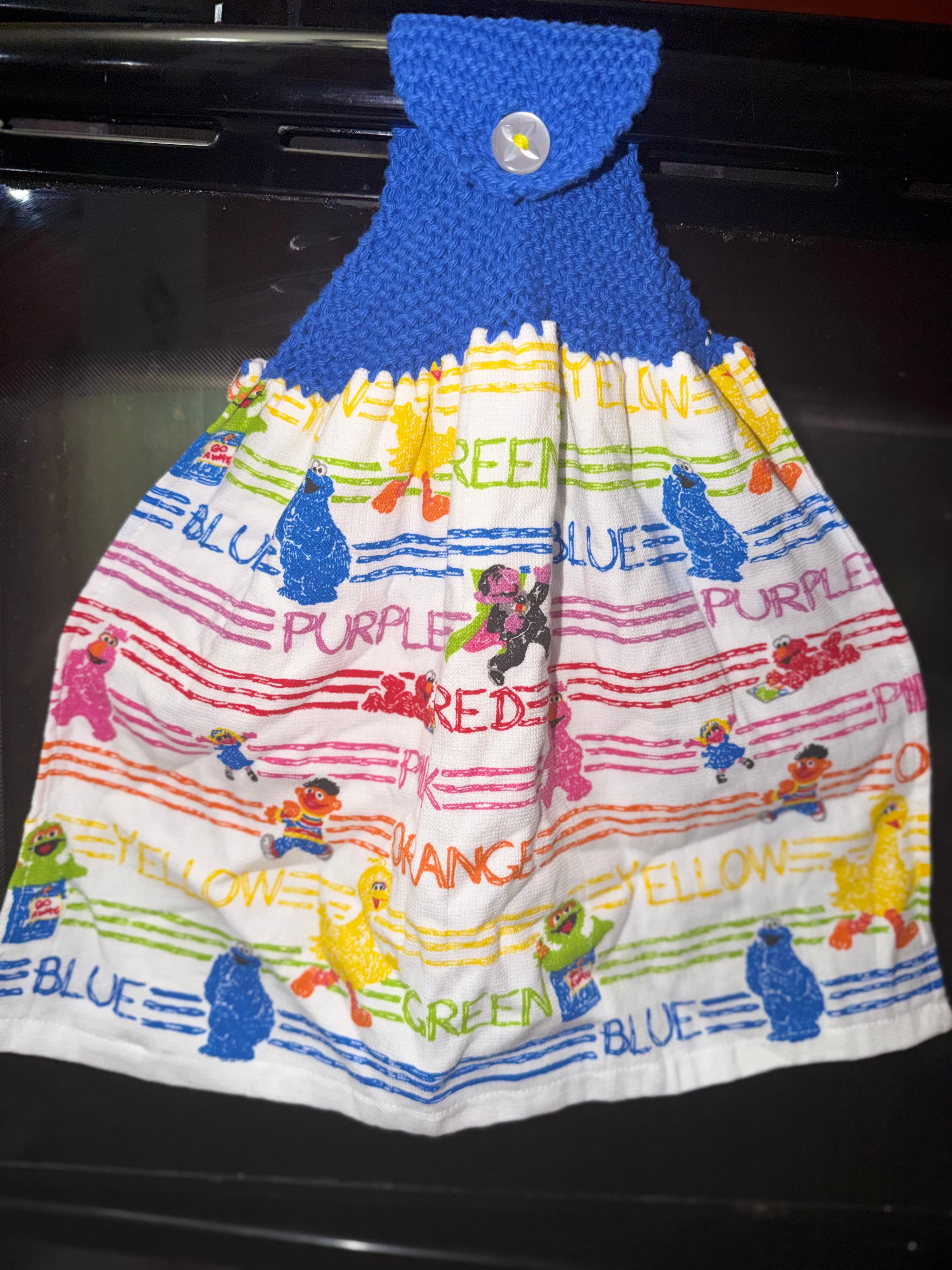 Knit top hanging towel