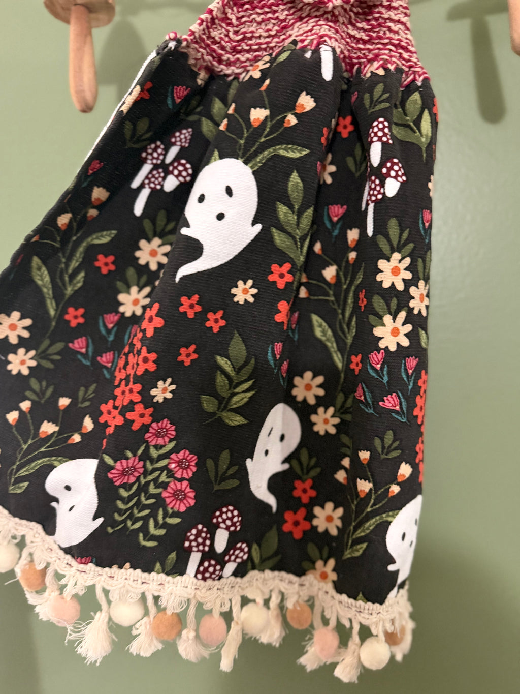 Ghost and floral knit top towel