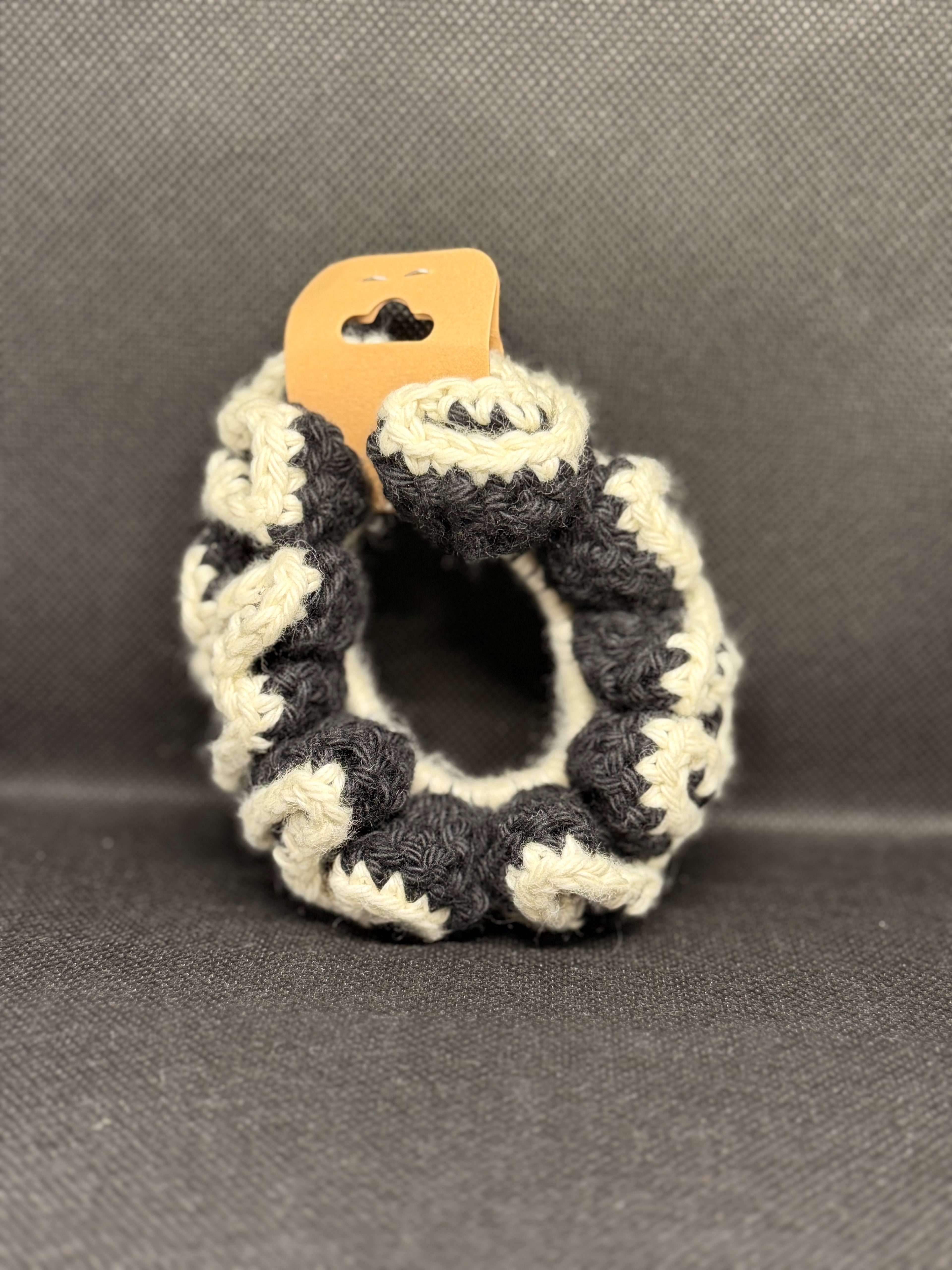 Crochet scrunchie