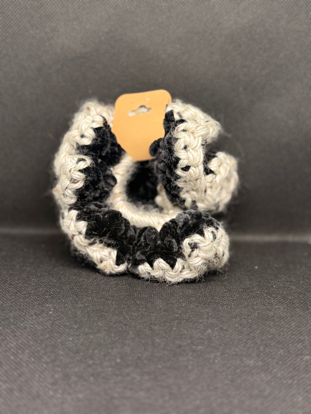 Crochet scrunchie
