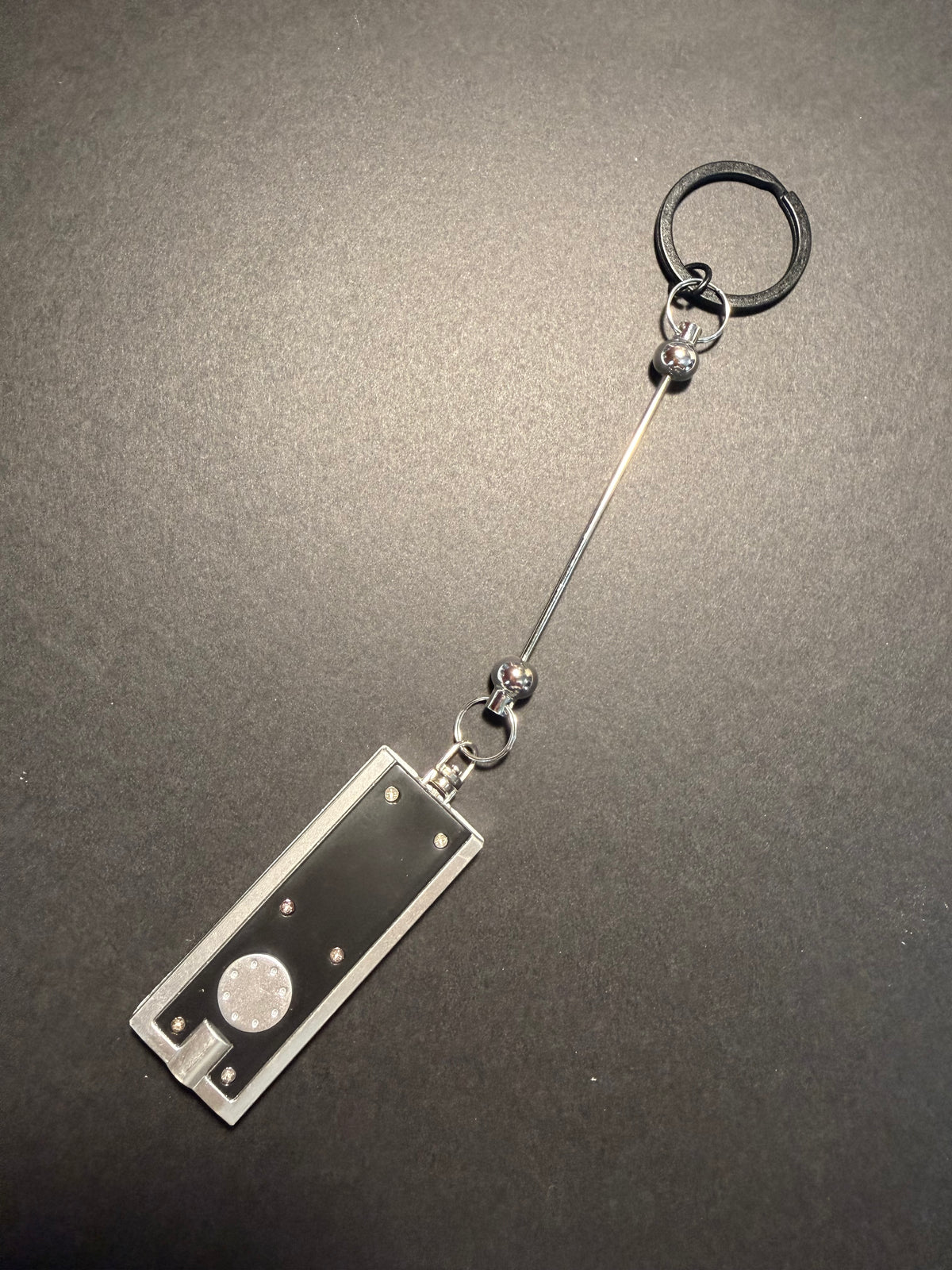 Beadable flashlight