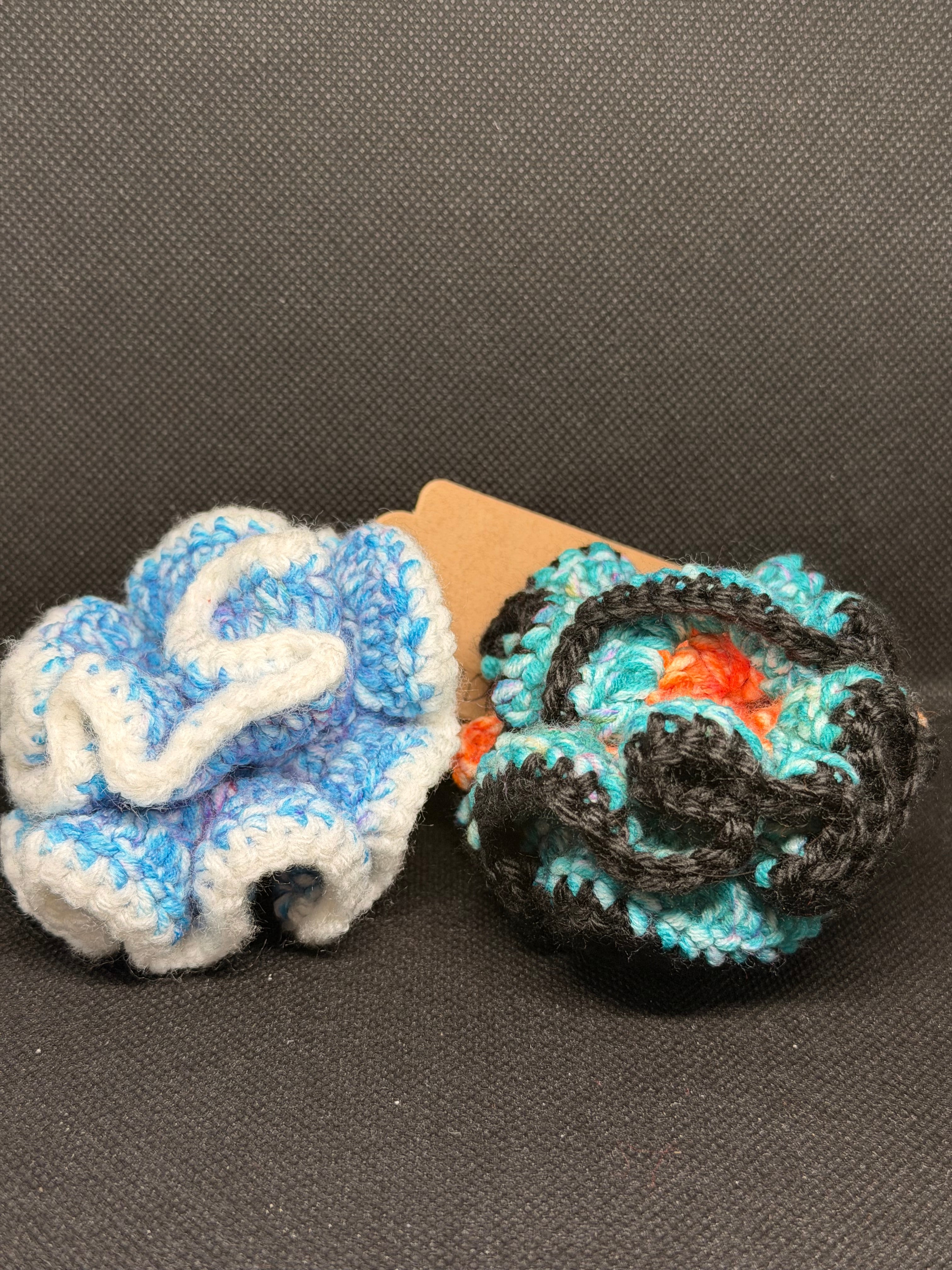 Medium Möbius fidgets